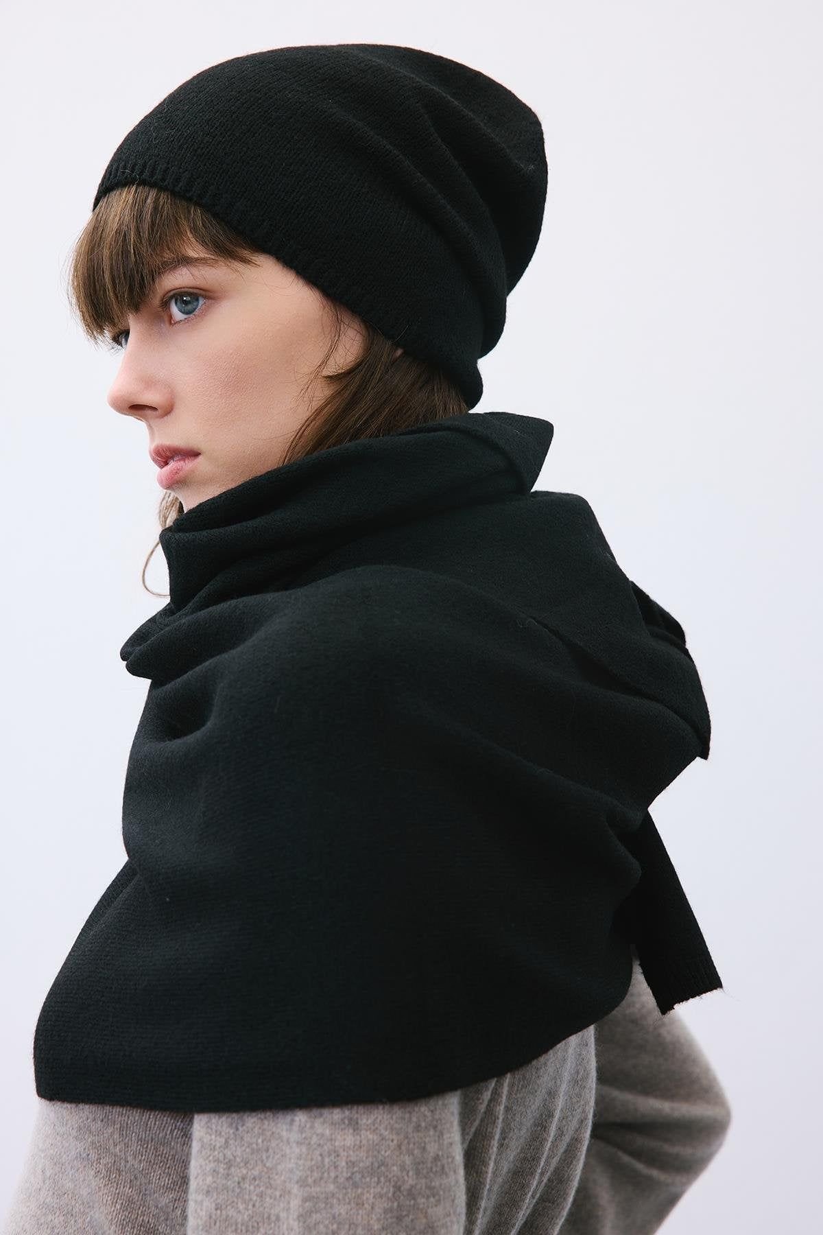 RUE RUE Women's Black Knitted Scarf & Beanie Set - Wool Blend - 4