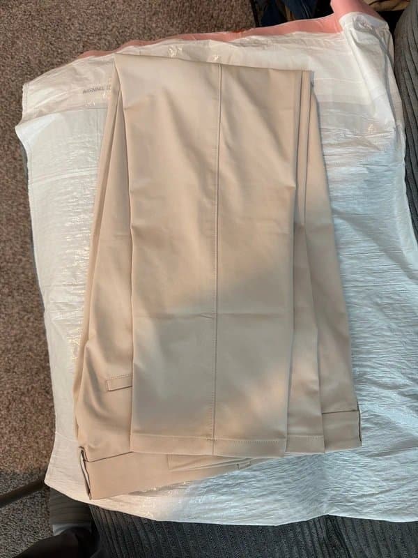Kenneth Cole Men’s chino pant