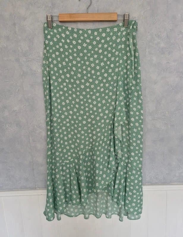 New Look New Look Green Ditsy Floral Faux Wrap Midi Skirt - Size 120
