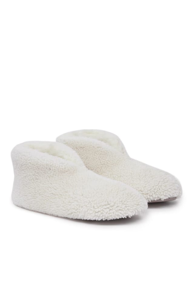 Celtic & Co Celtic & Co Women's Teddy Soft Sole Bootee Slippers in Off-White - 2