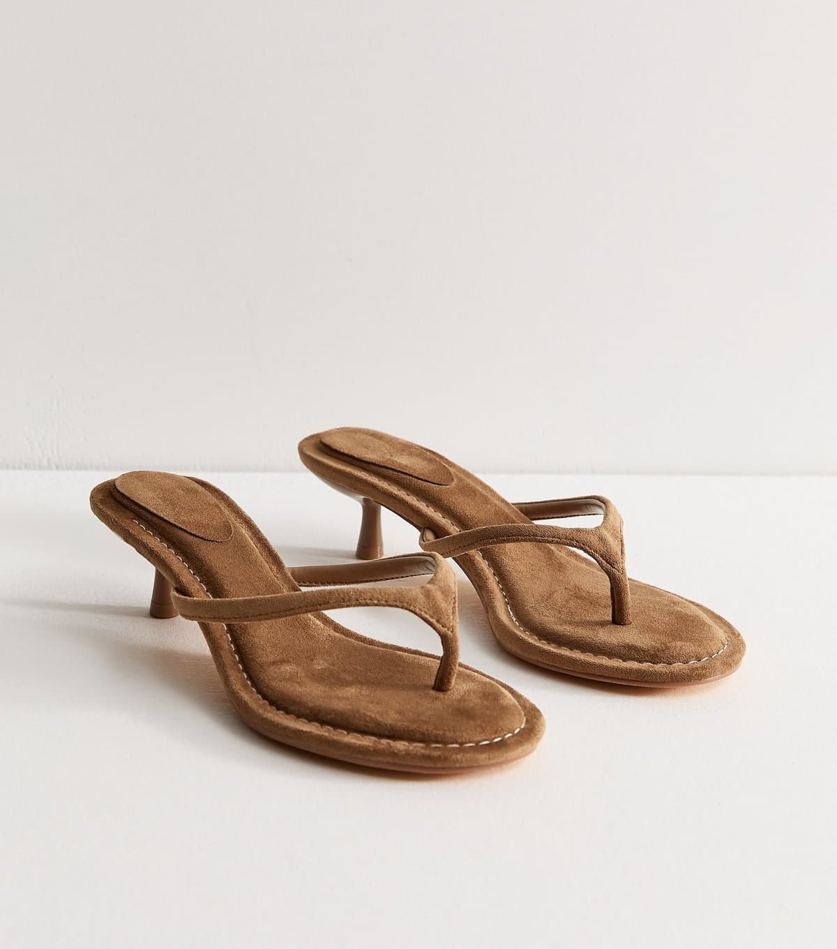 New Look Women's Tan Faux Suede Toe Post Kitten Heel Mules New Look