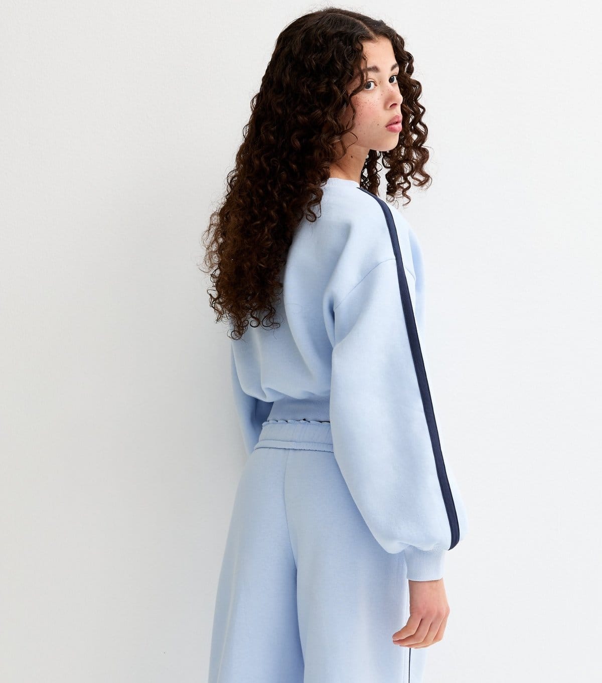 New Look Girls' Light Blue Off The Shoulder Side Stripe Sweatshirt New Look - 4