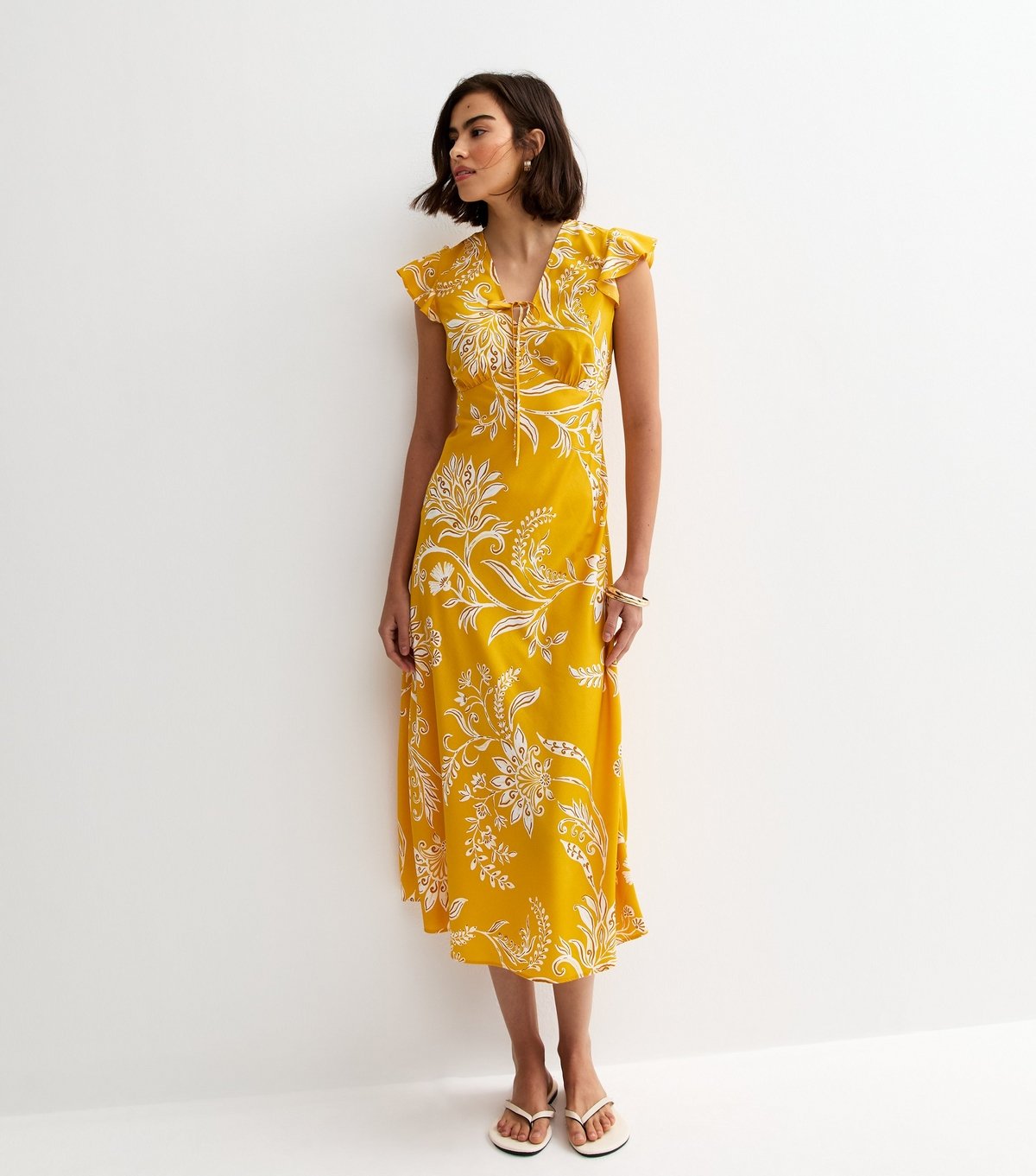 New Look Women's Yellow Floral Flutter Sleeve Midi Dress New Look - 2