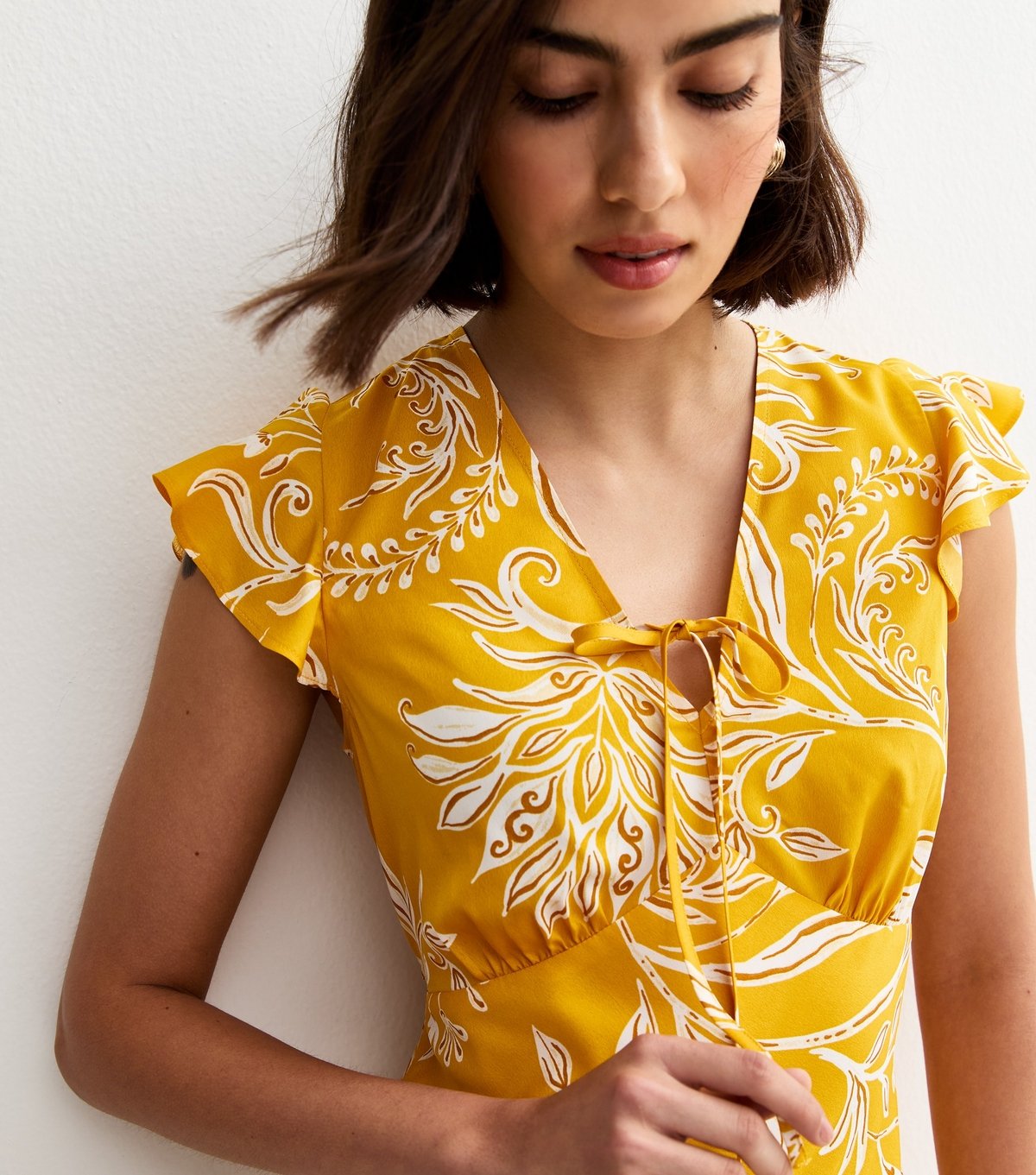 New Look Women's Yellow Floral Flutter Sleeve Midi Dress New Look - 3