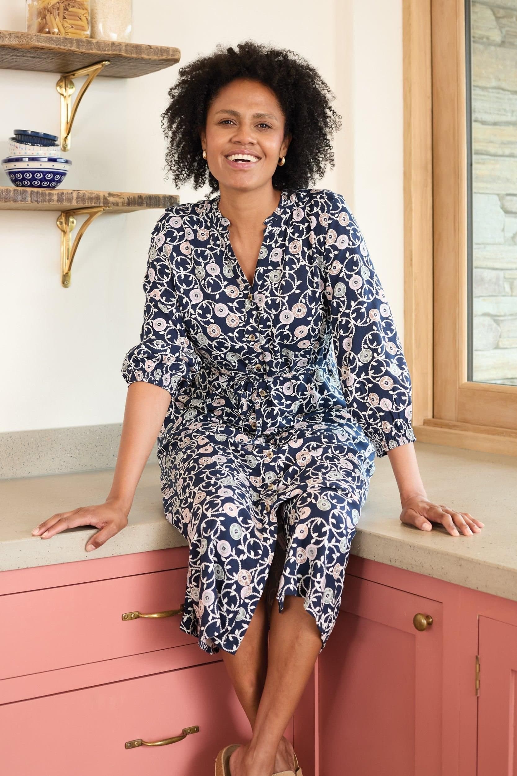 Lily & Me Lily & Me Women's Leoni Printed Shirt Dress in Navy