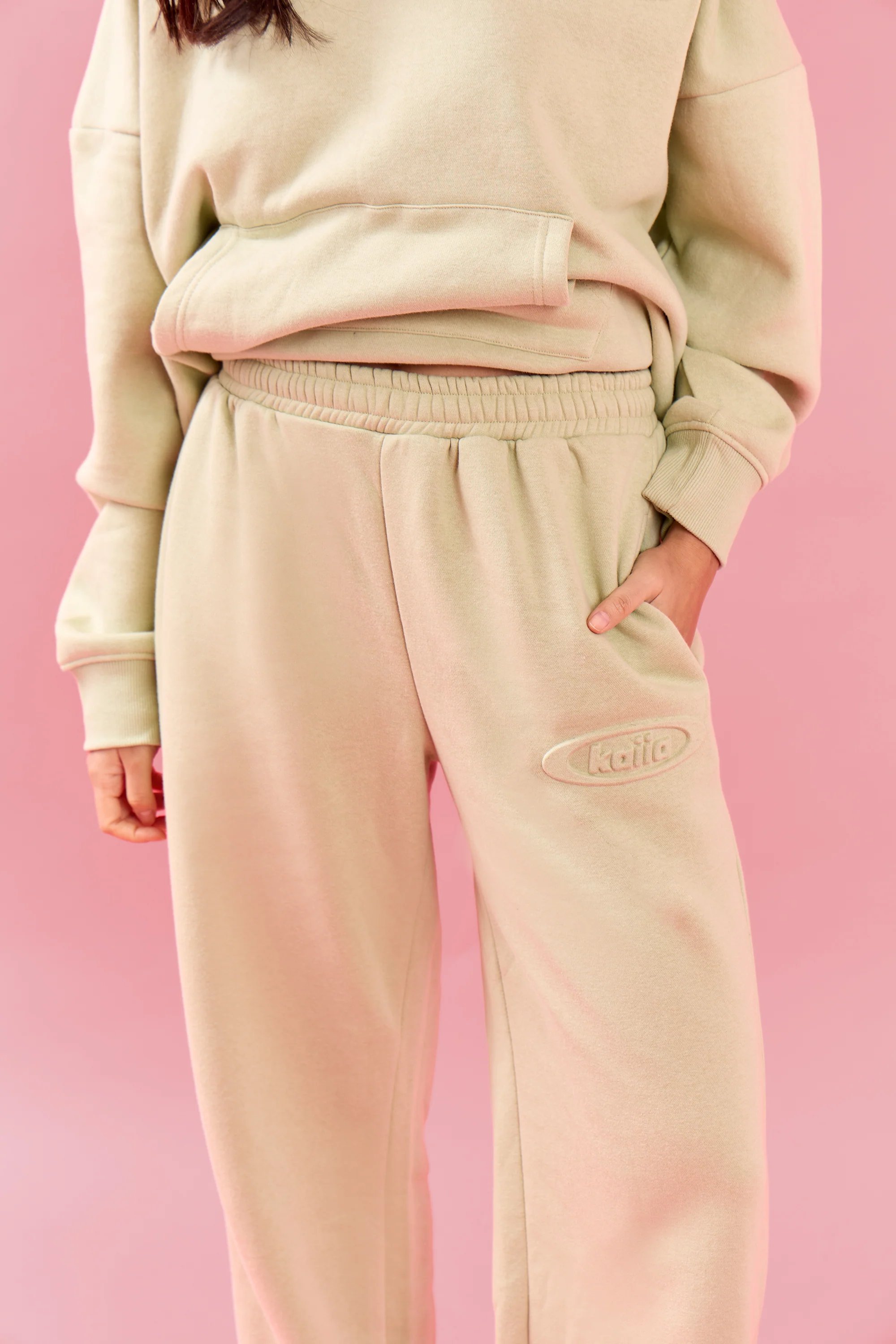 Kaiia Kaiia Oval Embossed Wide Leg Joggers Pistachio Cream - 2