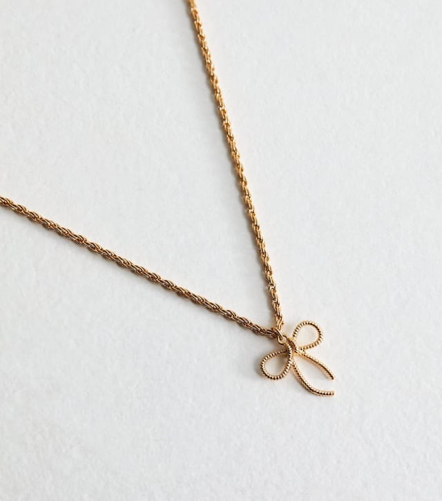 New Look Gold Tone Rope Chain Bow Charm Necklace New Look - 3