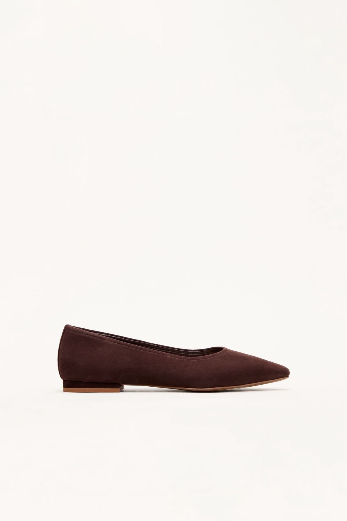 Phase Eight Phase Eight Women's Suede Pointed Toe Ballet Pumps in Chocolate