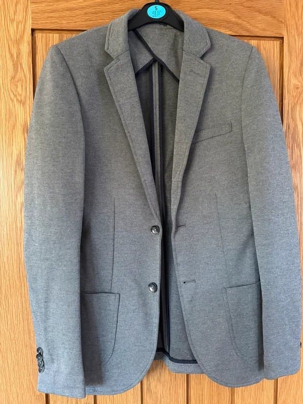 New Look Men’s grey blazer