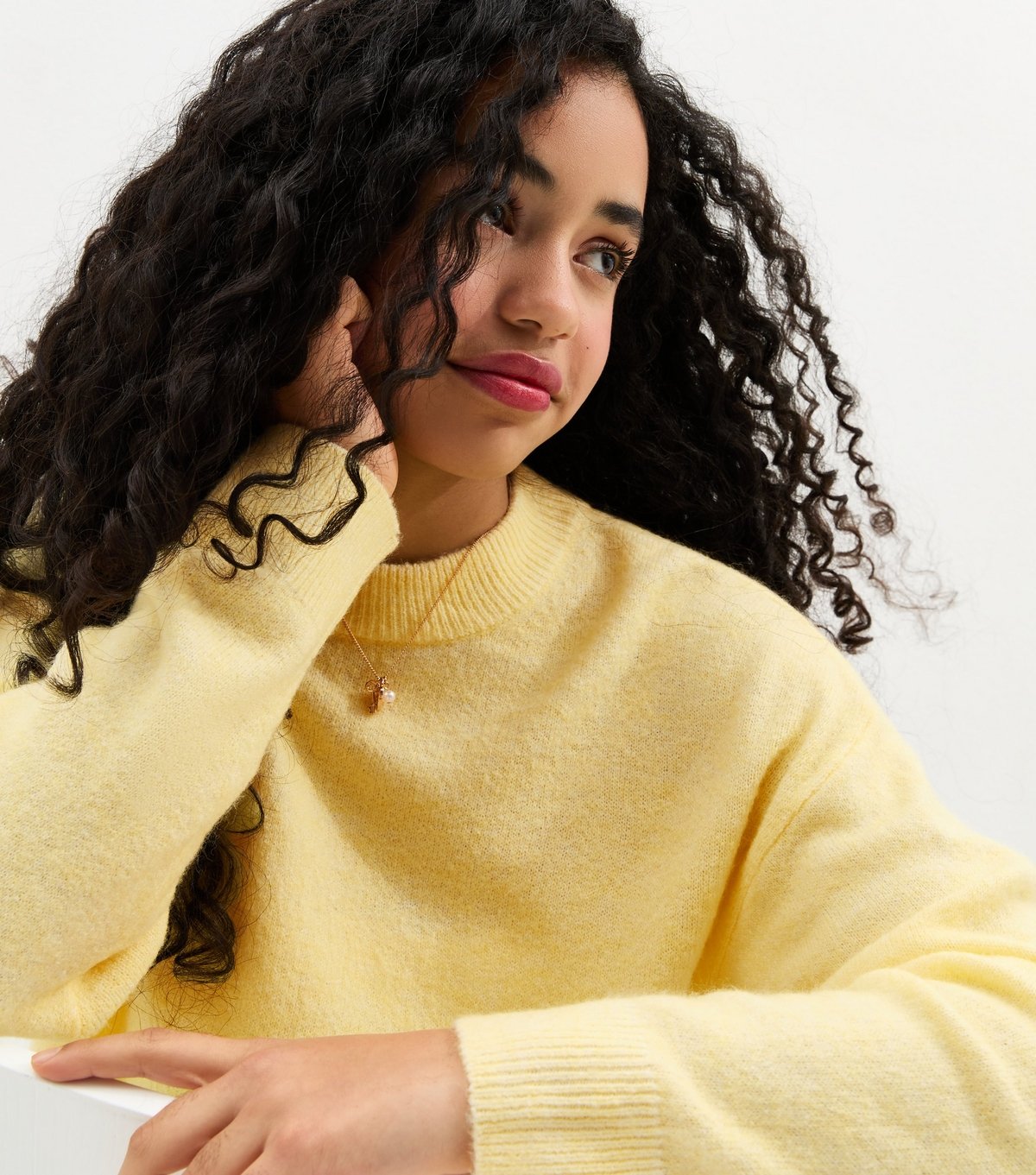 New Look Girls' Light Yellow Crew Neck Jumper New Look - 2