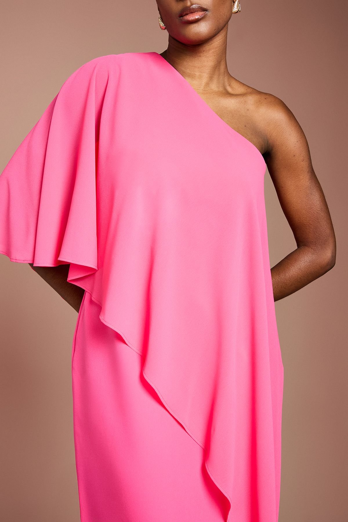 Coast Coast Women's One Shoulder Chiffon Cape Crepe Pencil Dress in Magenta - 4