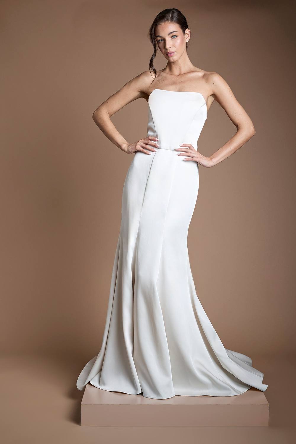 Coast Coast Women's Structured Satin Bandeau Fishtail Wedding Dress with Train in Ecru - 2