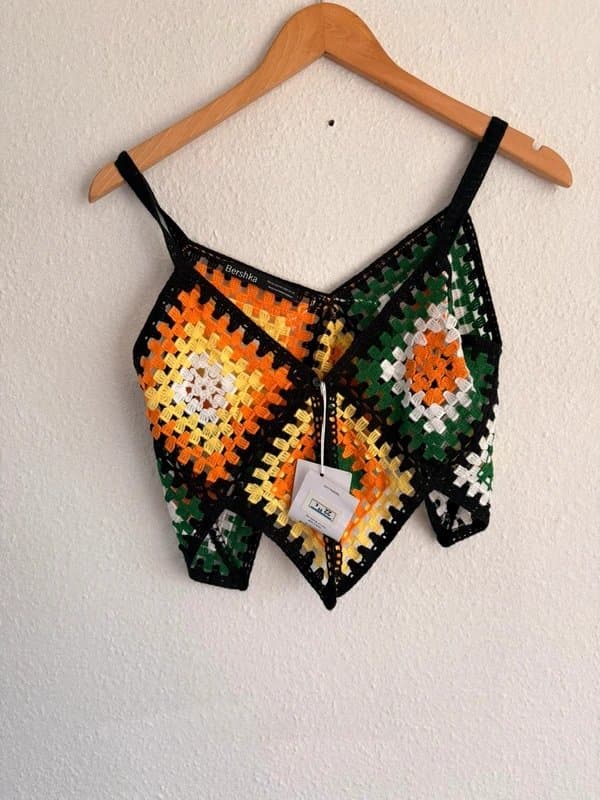 Bershka Bershka ladies crochet crop top size 8