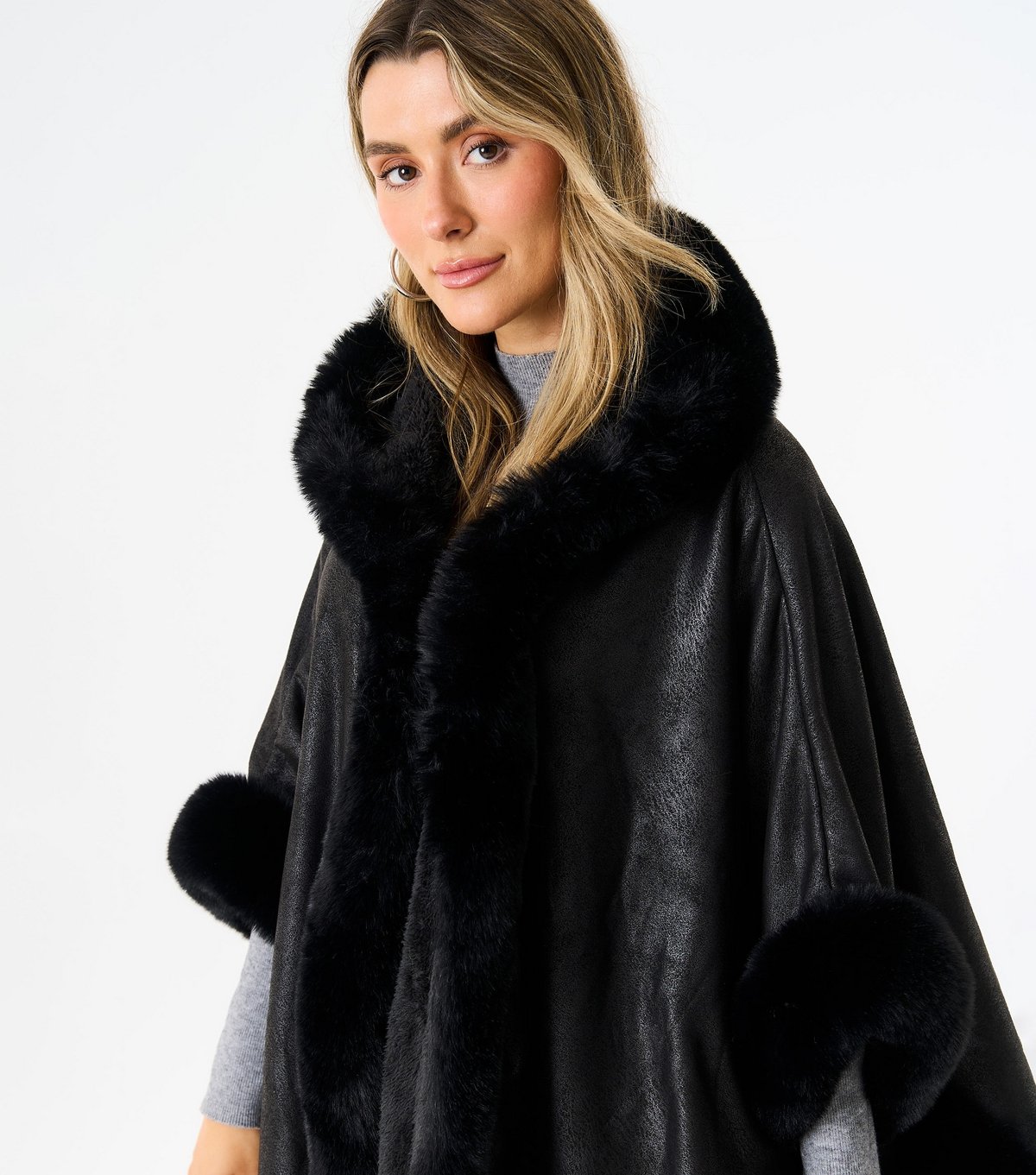 Gini London Black Faux Fur Trimmed Poncho Gini London New Look - 2