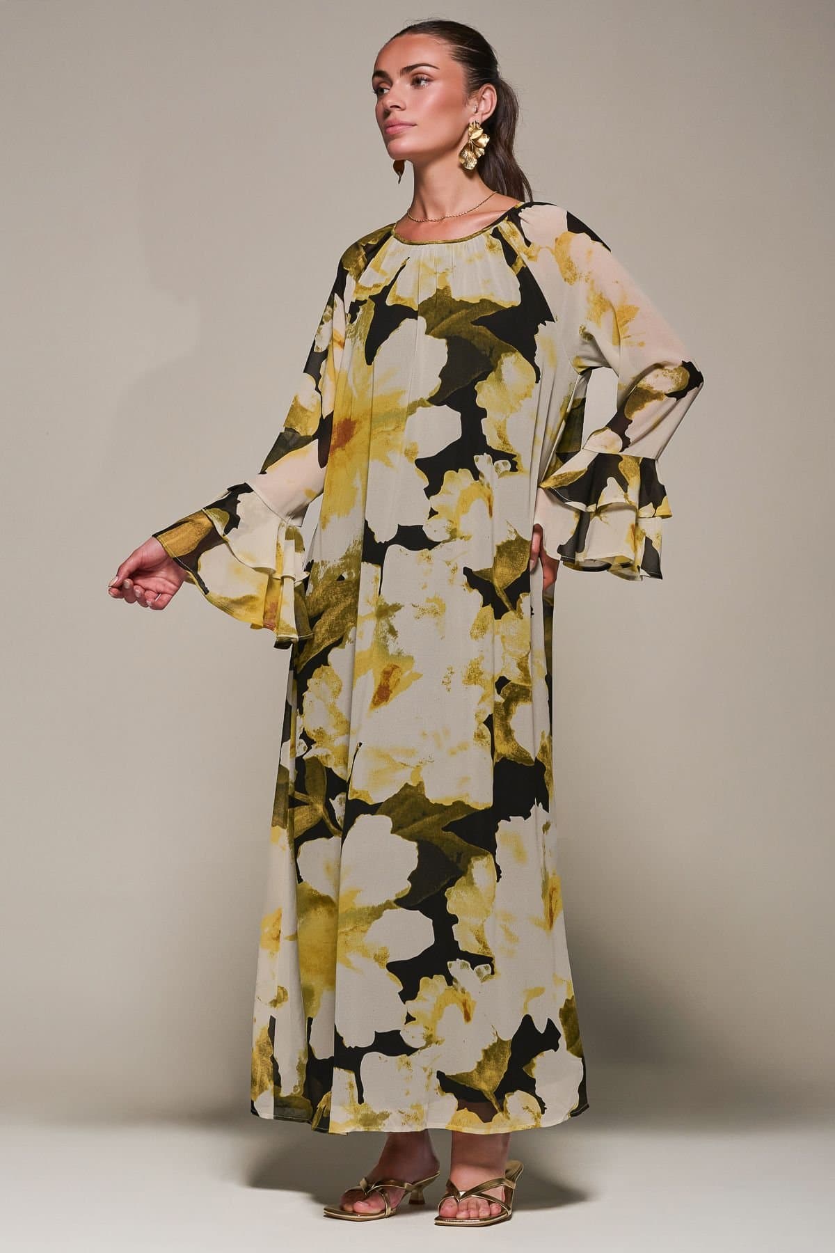 Jolie Moi Jolie Moi Women's Chiffon Long Sleeve Shift Maxi Dress in Black