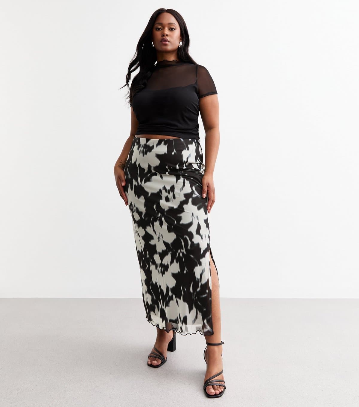 New Look Women's Plus Size Blurred Floral Stretch Mesh Midi Skirt Curves New Look
