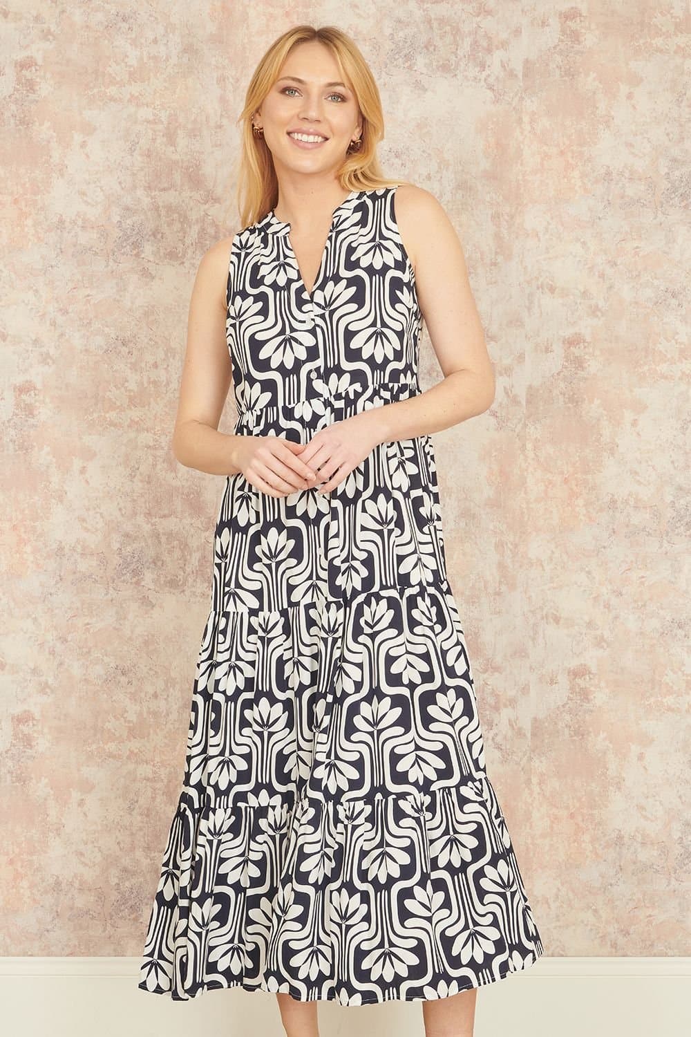 Yumi Yumi Women's Navy Retro Print Relaxed Midi Dress