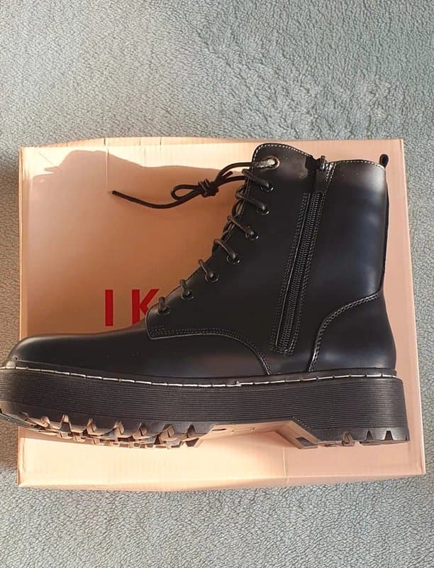 where’s that from Women’s Black Lace-Up Boots Size 3 RRP £65