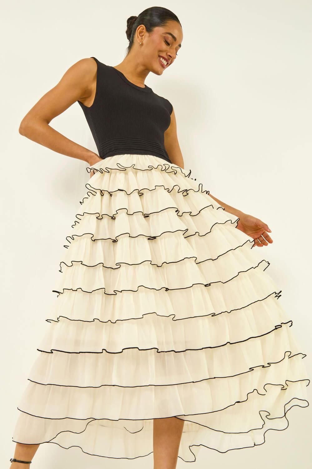 Dusk Dusk Women's Ruffle Knit Maxi Dress in Black - 3