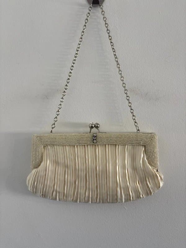 Vintage Dressing 2x Vintage satin/sequinned/beaded clutch bags