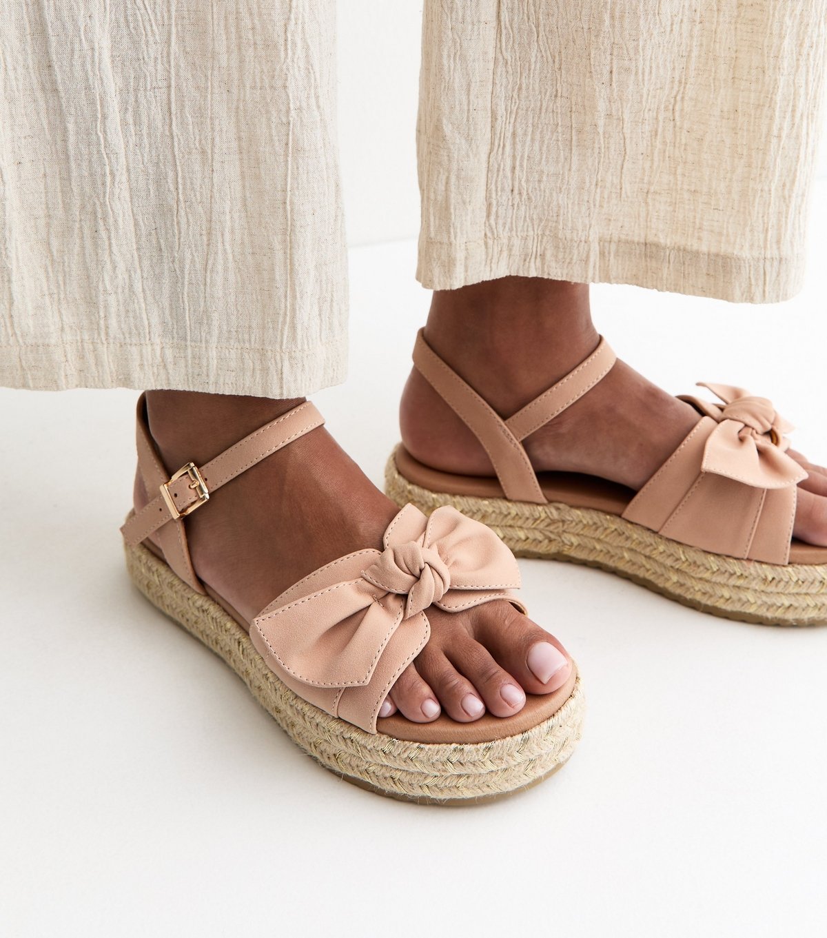 New Look Women's Extra Wide Fit Light Pink Bow Front Flatform Sandals Vegan New Look - 2