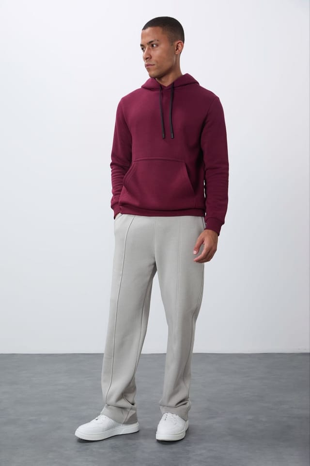 Tommy Life Tommy Life Men's Solid Hooded Sweatshirt With Pocket in Burgundy - 3