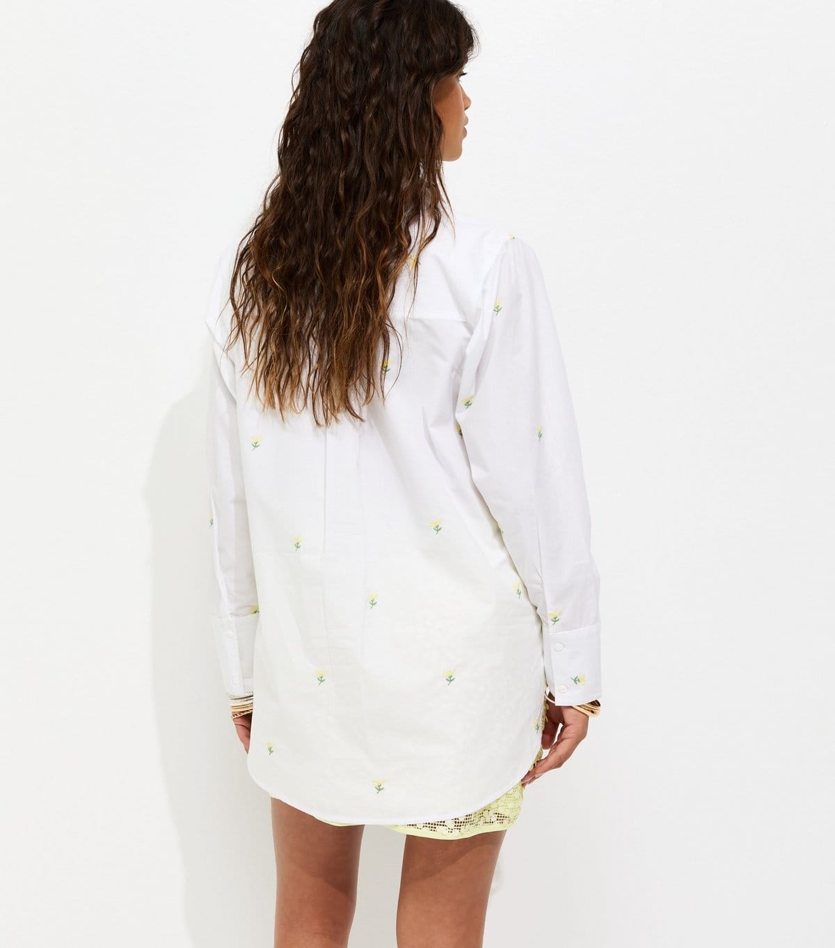 New Look Women's White Daisy Embroidered Long Sleeve Poplin Shirt New Look - 4