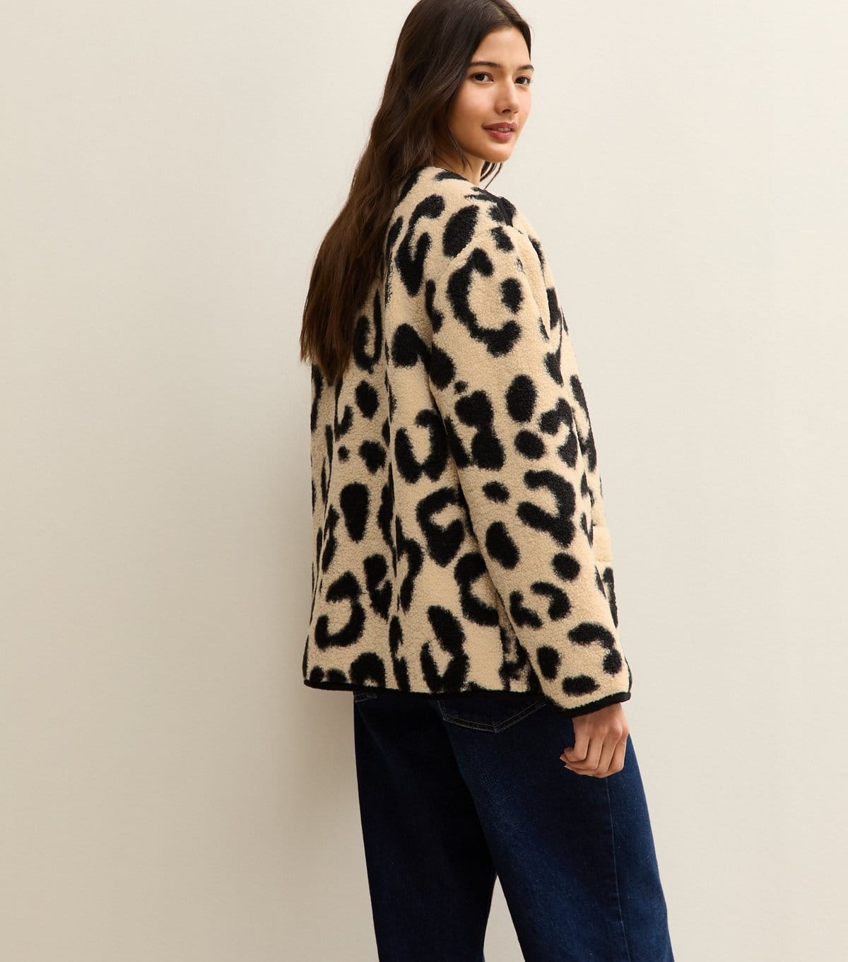 New Look Women's Cream Leopard Print Borg Textured Jacket New Look - 4