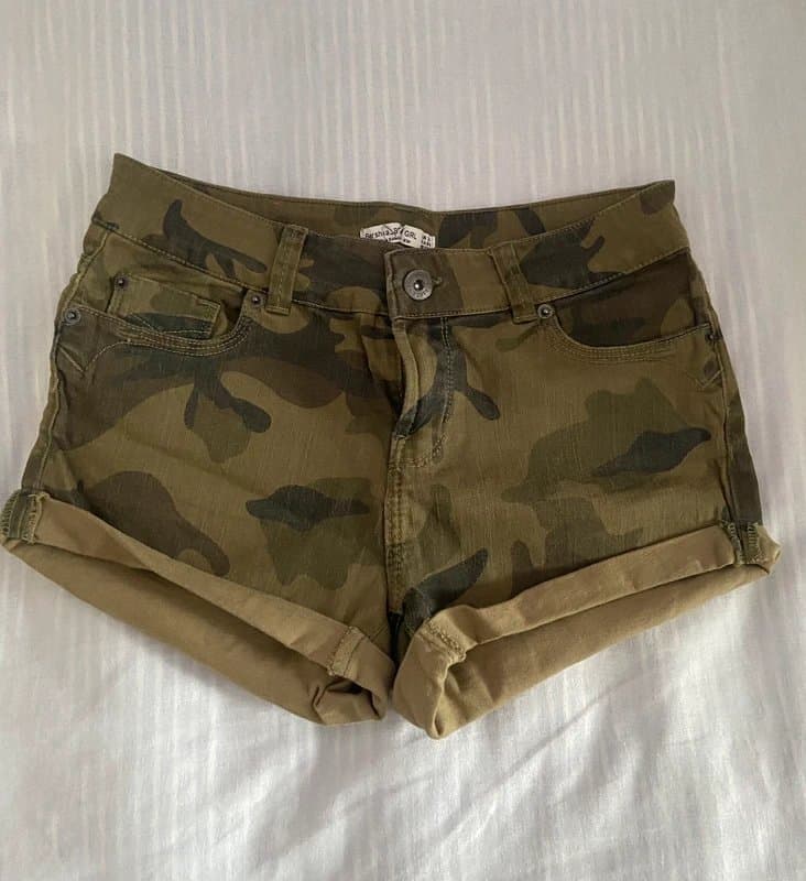 Bershka Bershka Camo Denim Shorts – Size UK 10 / EU 38