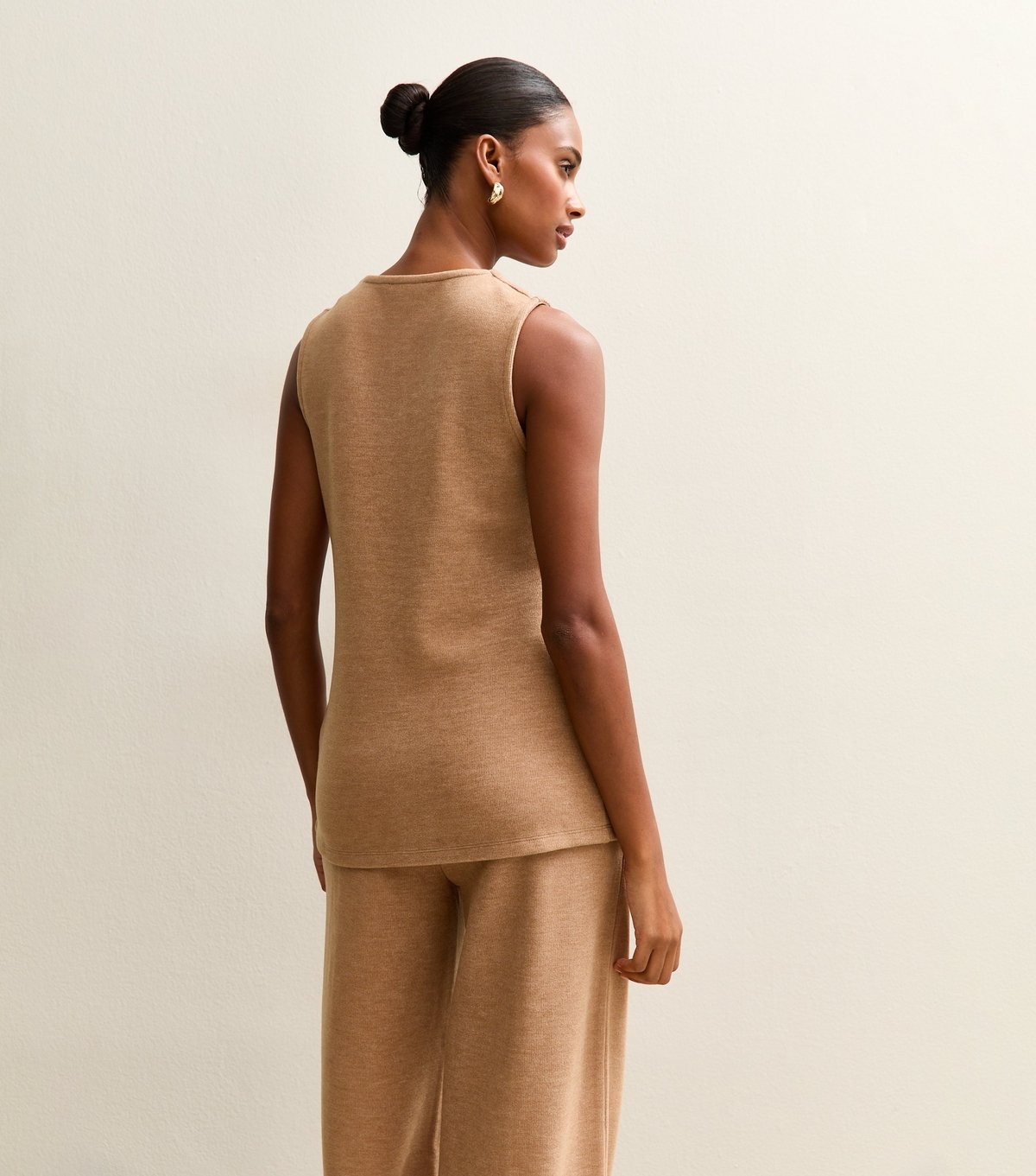 New Look Women's Camel Soft Touch Compact Knit Split Front Waistcoat New Look - 4