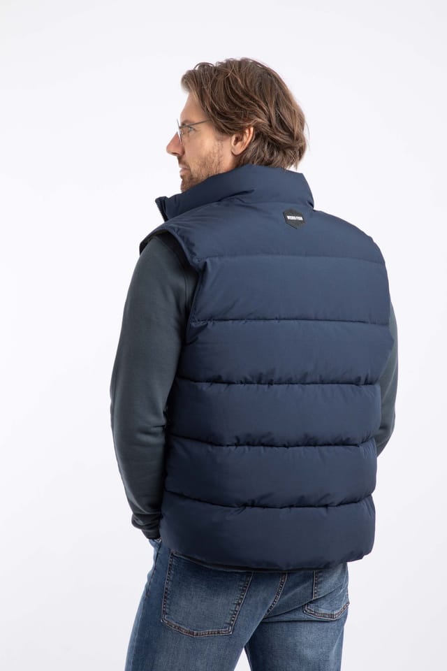 Weird Fish Weird Fish Men's Calderhead Heavyweight Padded Gilet in Midnight - 3