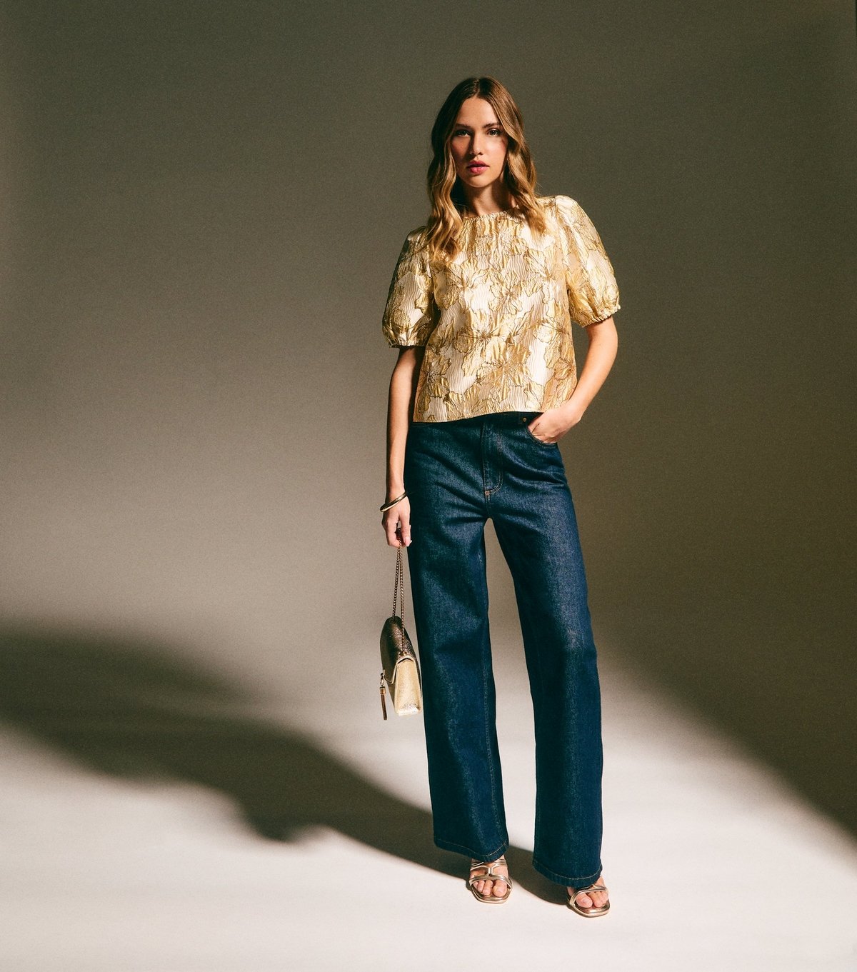 New Look Women's Gold Floral Jacquard Short Sleeve Top New Look - 3