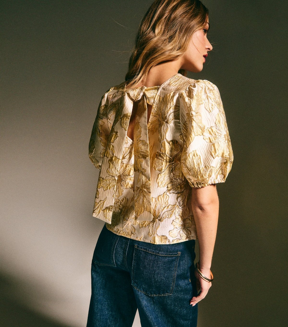 New Look Women's Gold Floral Jacquard Short Sleeve Top New Look - 4