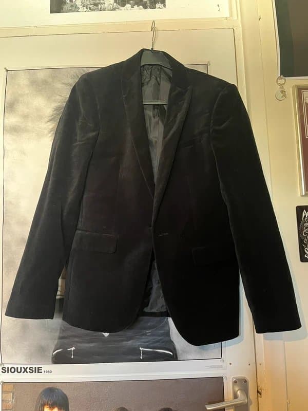 ASOS ASOS black velvet blazer