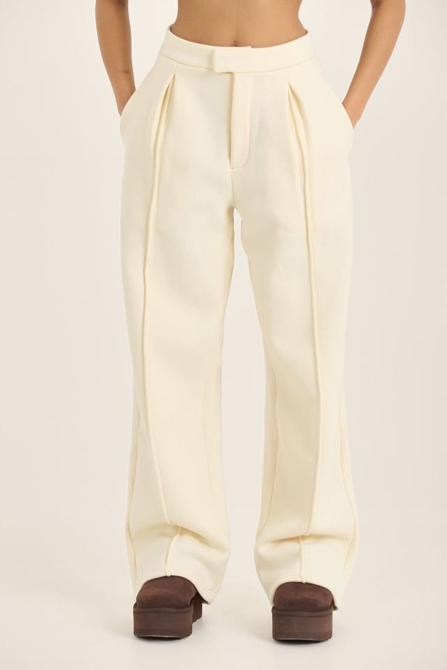 Loom Archives Loom Archives Women's LOOM Smart Pintuck Wide Leg Jogger in Cream - 2