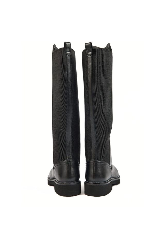 Pod Pod Women's Hannah Boot in Black - 2