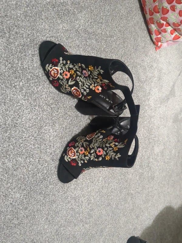 New Look New look embroidered heels