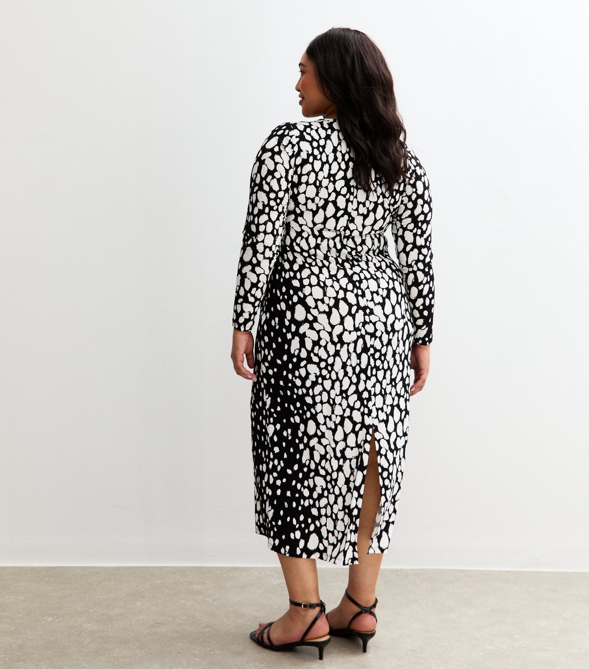 New Look Women's Plus Size Black Abstract Print Jersey Midi Dress Curves New Look - 4