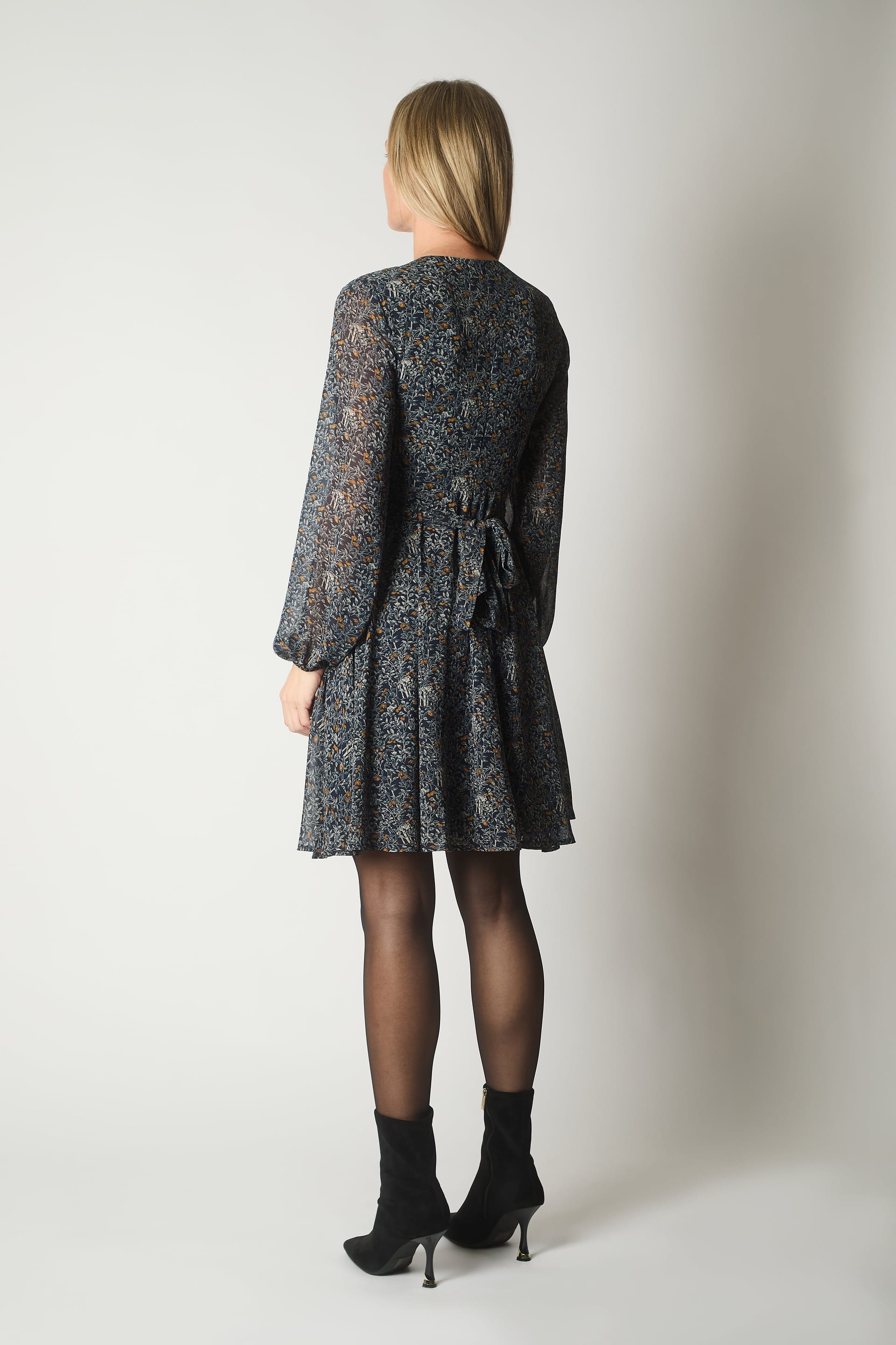 SOLO SOLO Women's Tie-Waist Dress with Nature Print in Navy - 4