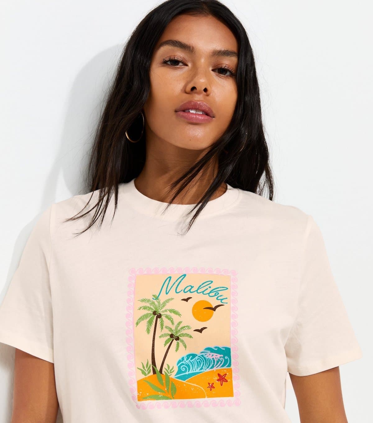 New Look Women's Off White Cotton Malibu Beach Print T-Shirt New Look