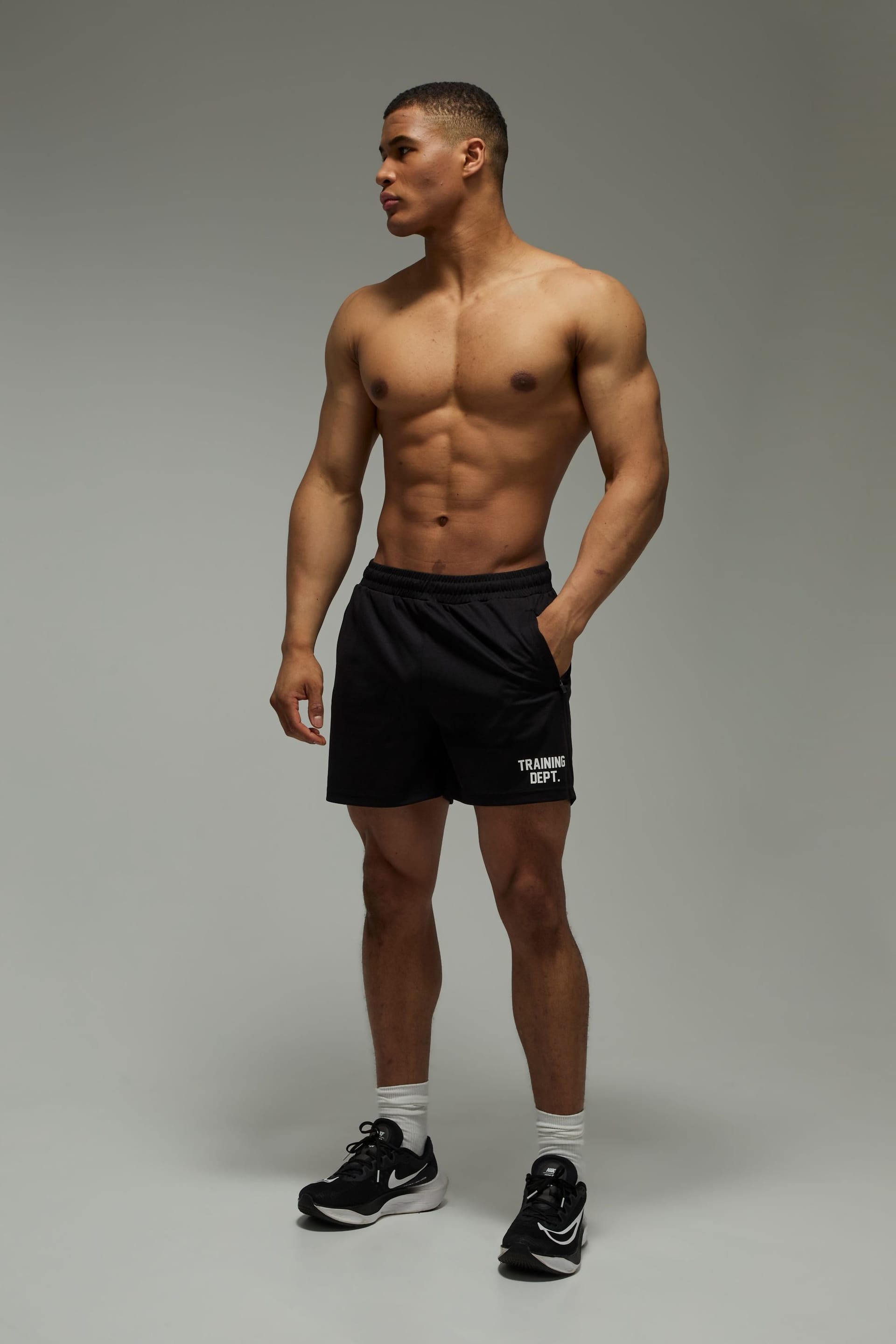 Training Dept. Training Dept. Men's Training Dept Airflow Tech 5inch Short in Black - 4