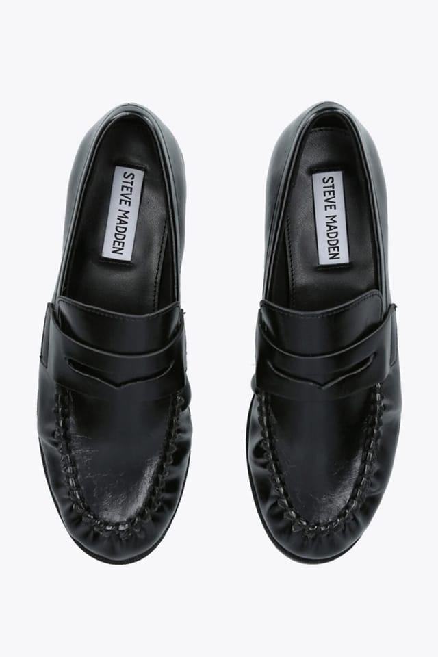 Steve Madden STEVE MADDEN Women's 'Gala 001' Flats in Black - 2