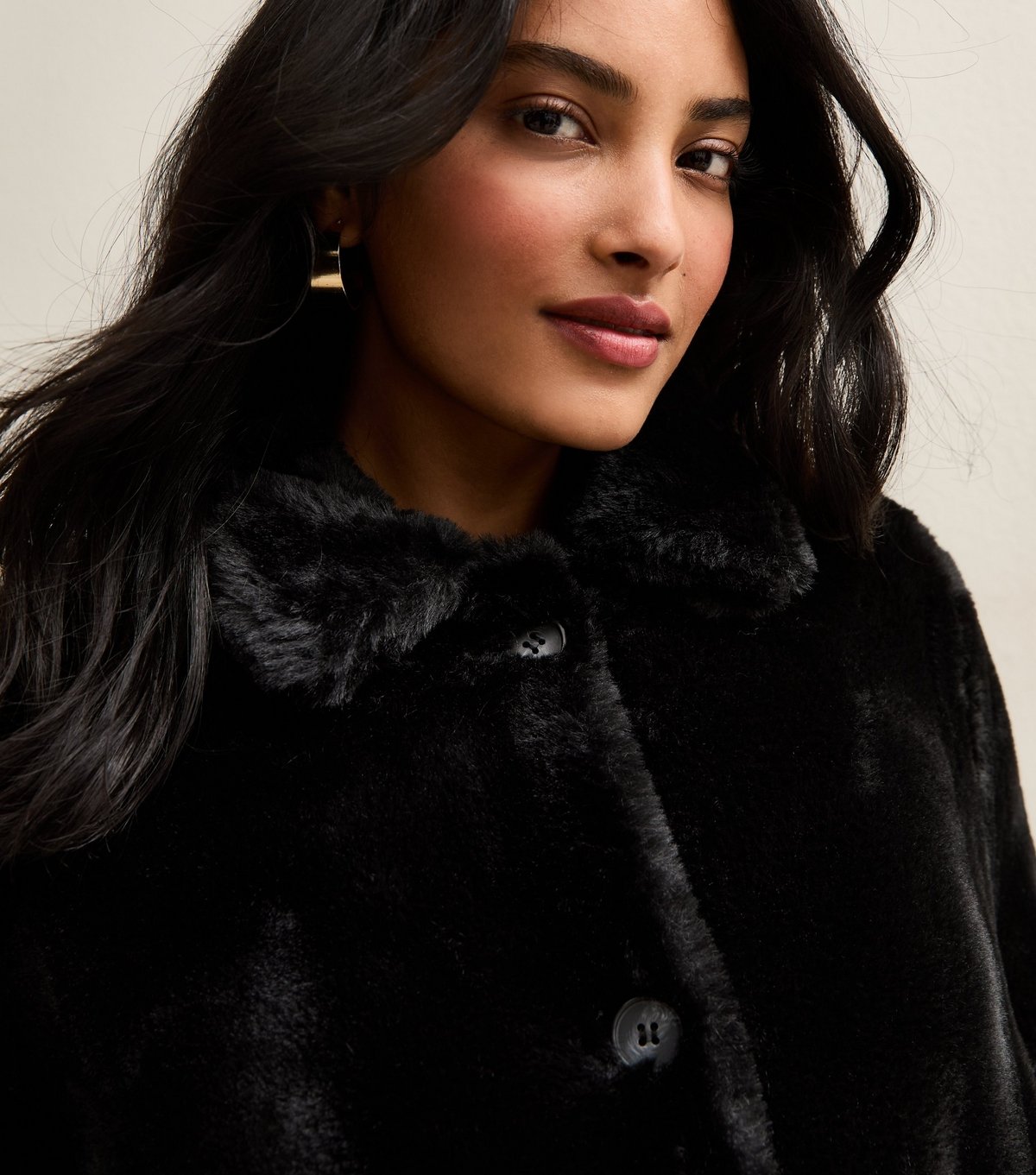 New Look Women's Black Faux Fur Jacket New Look - 2