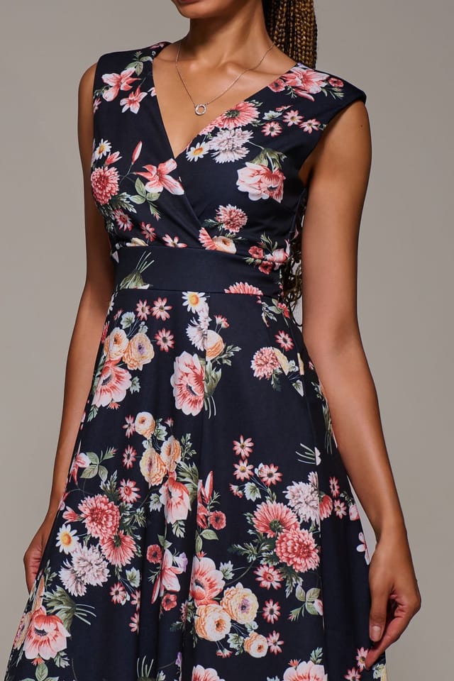 Jolie Moi Jolie Moi Women's V-Neck Fit & Flare Scuba Midaxi Dress in Black - 3