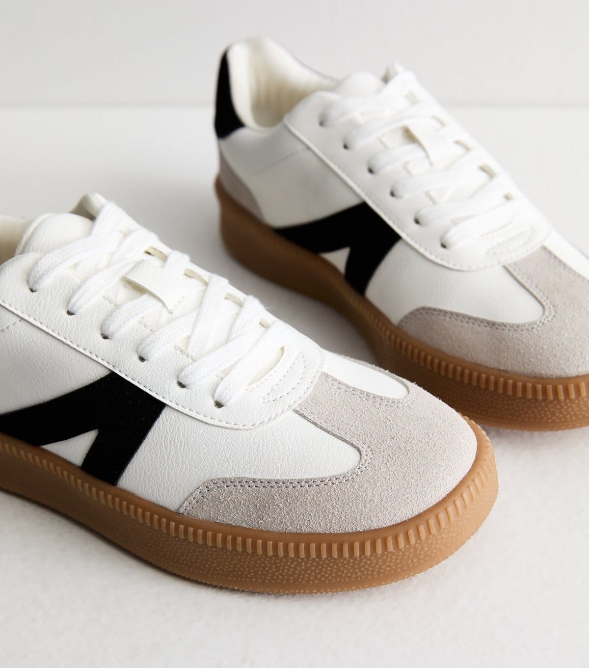 New Look Women's White Contrast Panel Faux Leather Trainers New Look - 4