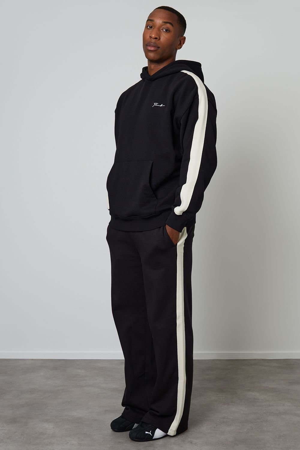 Threadbare Threadbare Men's Wide Leg Side Stripe Joggers in Black