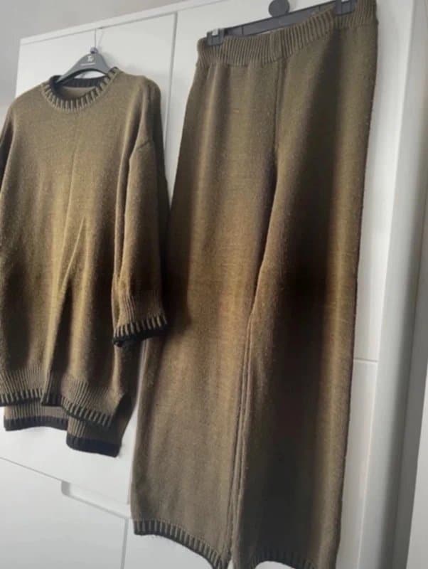 GLAMIFY Green knitted co ord set