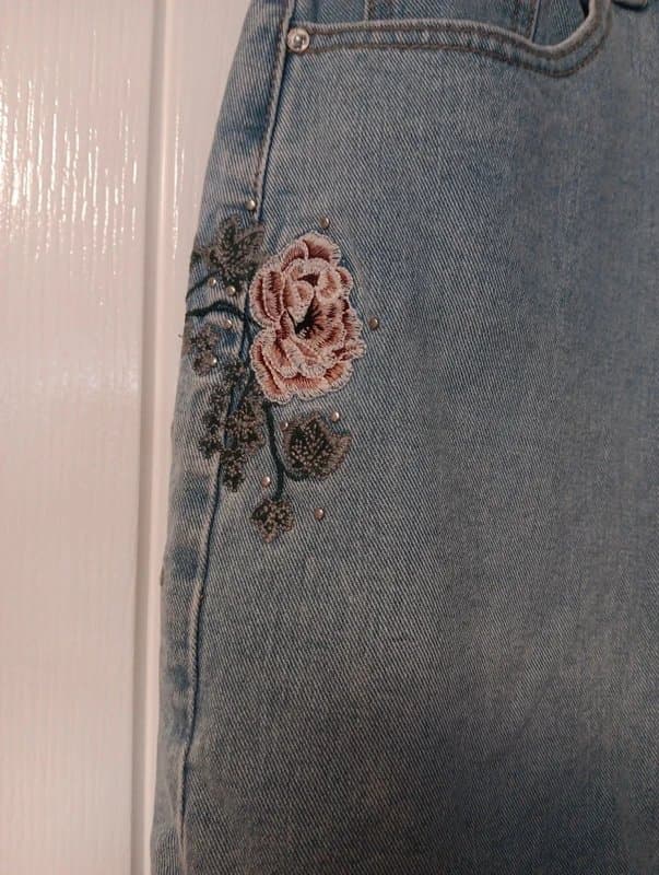 New Look Newlook denim skirt embroidered size 10