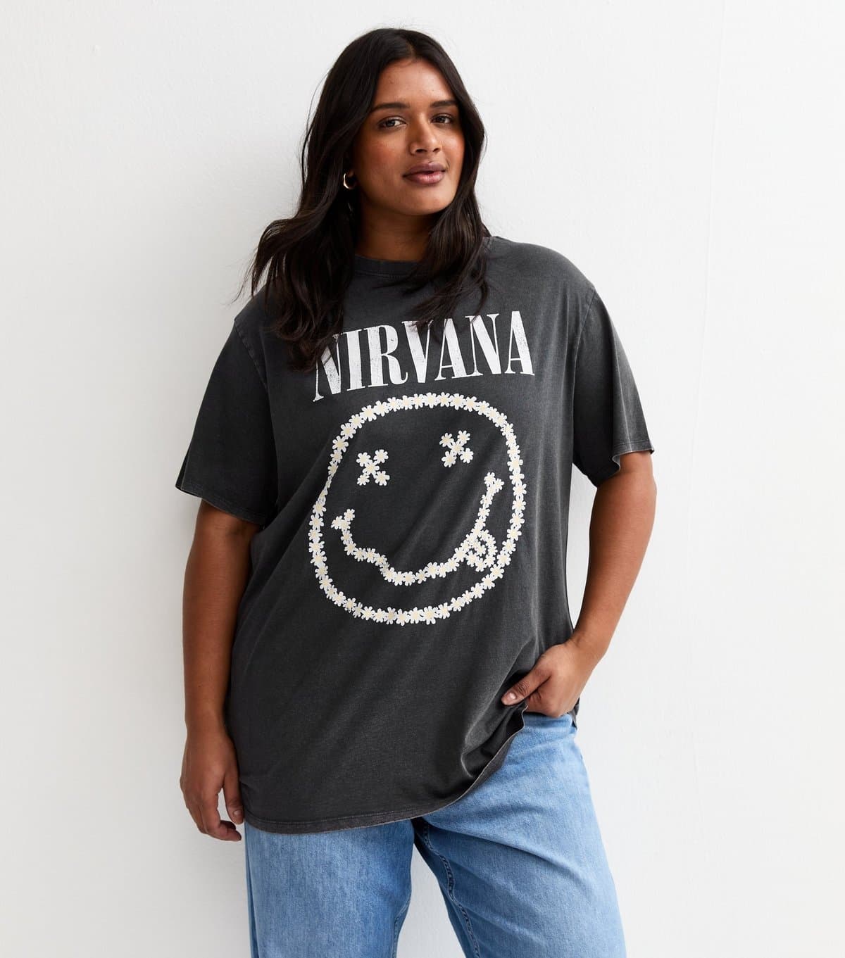 New Look Women's Plus Size Dark Grey Nirvana Daisy Oversized T-Shirt Curves New Look