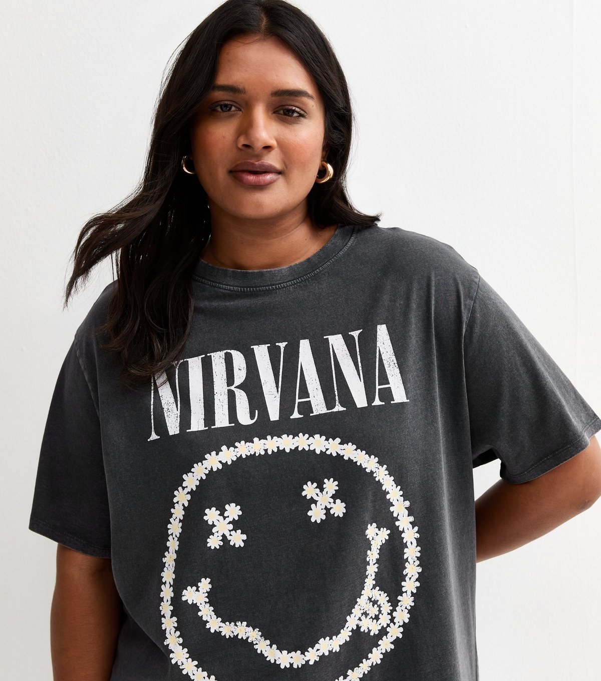 New Look Women's Plus Size Dark Grey Nirvana Daisy Oversized T-Shirt Curves New Look - 2